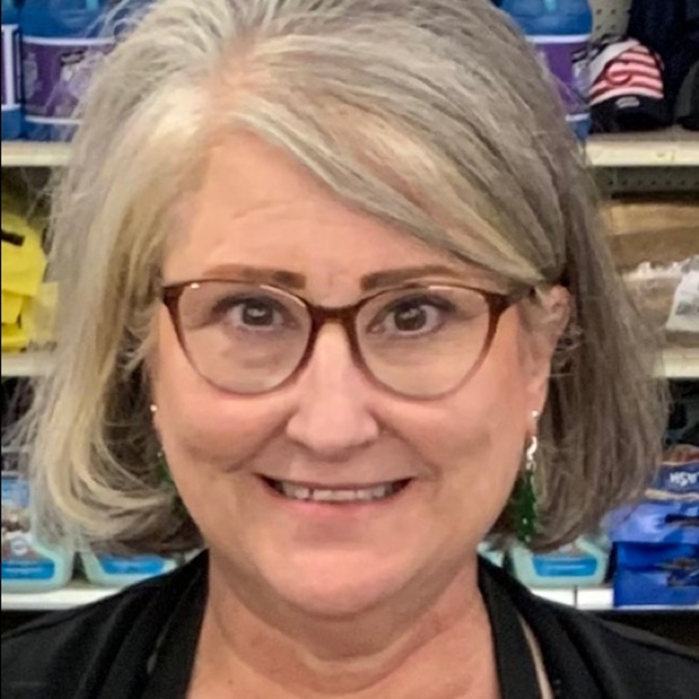 Meet your Posher, Leanne l